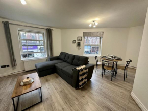 Portsmouth City Centre 2 Bed Apartment close to Southsea Beach